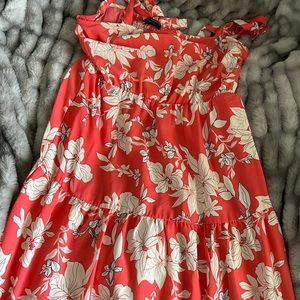 Brand: social standard. Size:xxl.  Color peachy pink floral